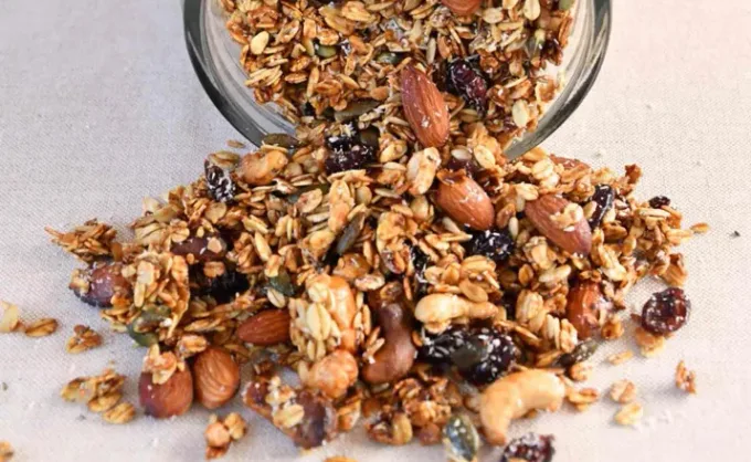 Granolas locales con opciones keto y sabores únicos.