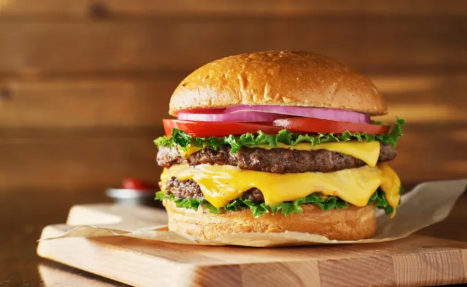 ¡Qué bueno que aún no prohíben los tacos! Corea del Norte prohíbe decir "Hamburguesa" y "Helado" 
