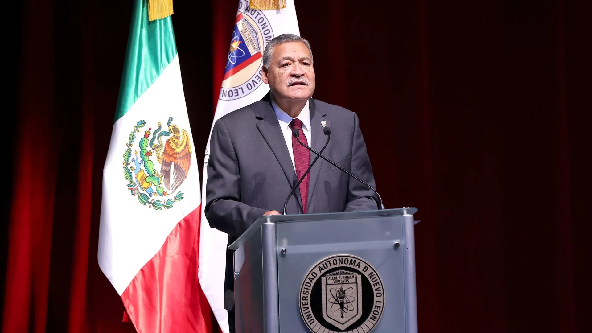 UANL reconoce a alumnos de licenciatura del Programa de Talentos