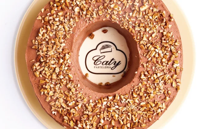 Rosca Caty: pan de vainilla con receta exclusiva de betún de chocolate y espolvoreada con nuez, ya es "Platillo Icónico de NL" - Monterrey Centro, Nuevo León