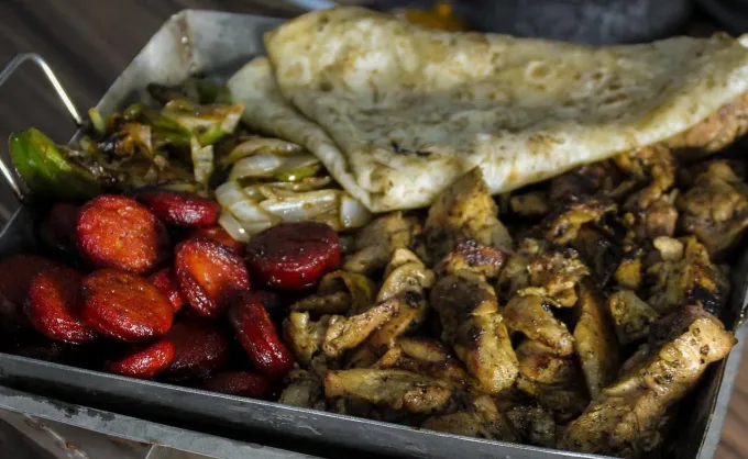 Cortes premium con ambiente acogedor. La Sauteña Grill - De negocios, Nuevo León