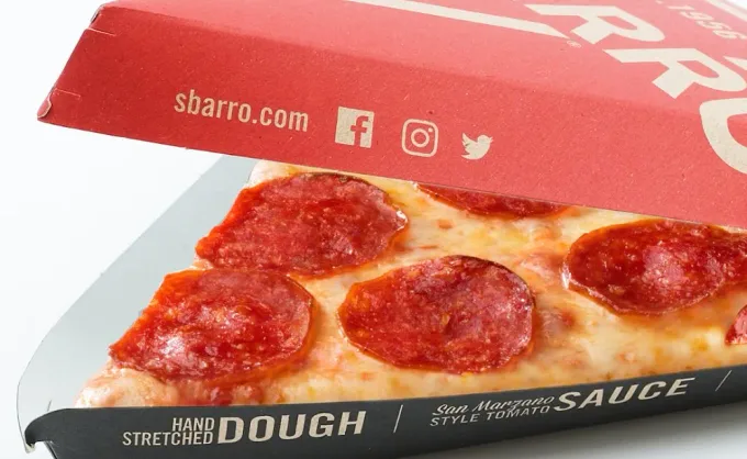 Sbarro: quienes redefinieron, y según algunos mejoraron, la pizza italiana desde Brooklyn, llegan con décadas de retraso a Monterrey