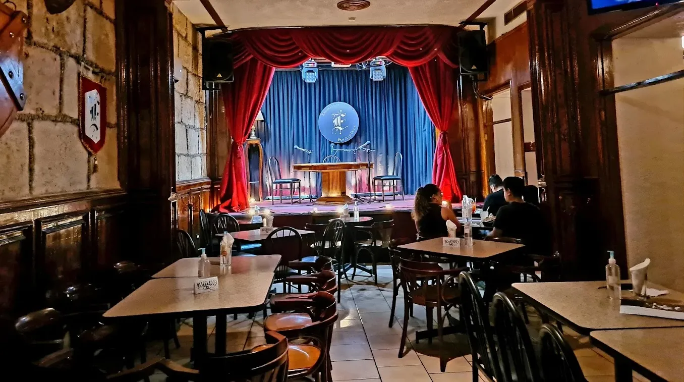 3 restaurante-bar que combinan el comfort food y la comedia. Escocés, Unicornio Azul y Zagar