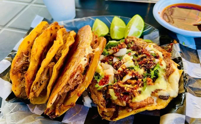 La birria, platillo originario de Jalisco, ha ido llegando a NL en los últimos años. ¿Cobrará fuerza? Aquí 3 opciones en Cumbres - Casual, Nuevo León