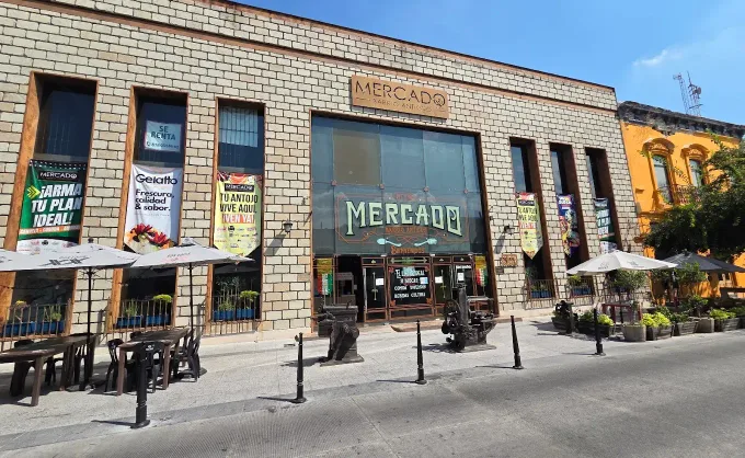 Mercados de NL. 15 restaurantes, antigüedades, cerveza artesanal, vinos, carnes selectas... en Mercado Barrio Antiguo: el más 'fresa' del centro de MTY