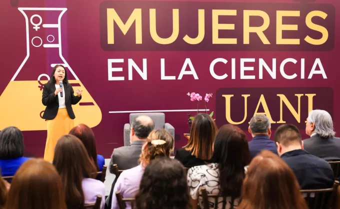 Introduce UANL a 1 mil 700 mujeres en proyectos de ciencia