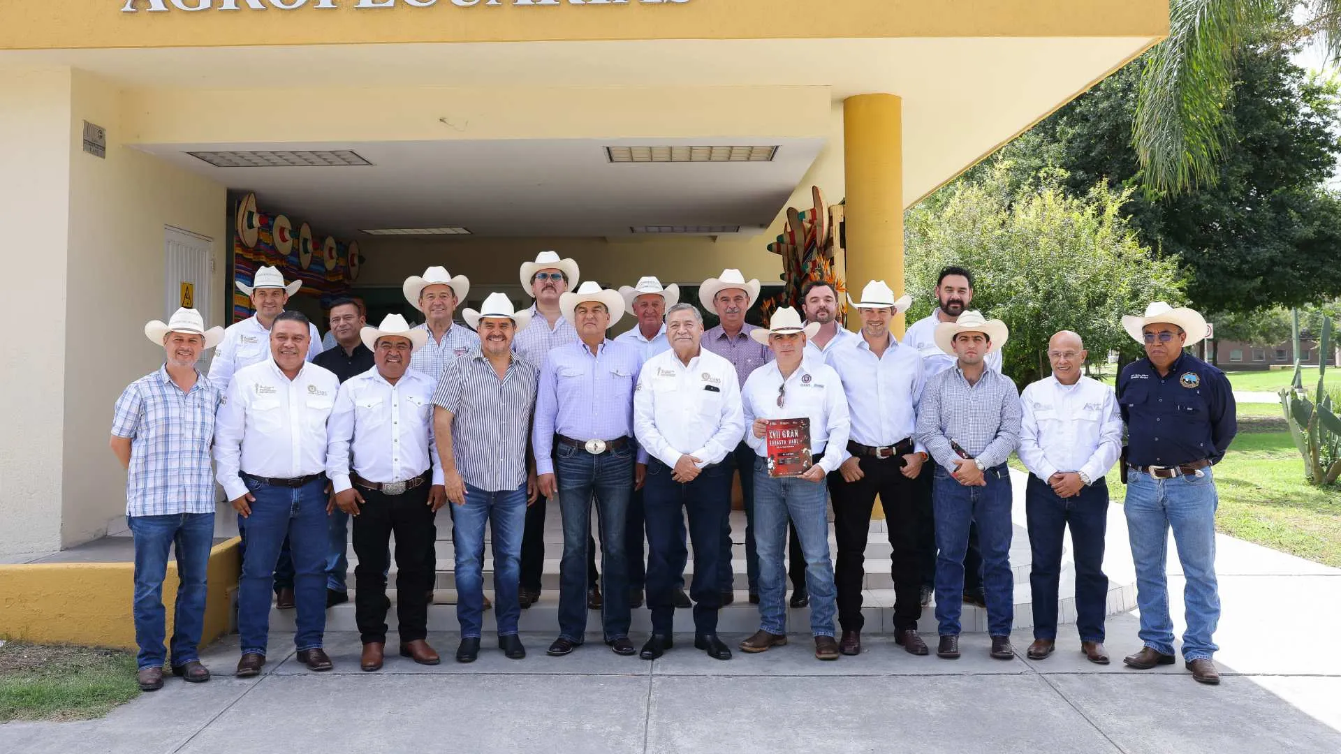 Realiza UANL gran subasta ganadera 2025