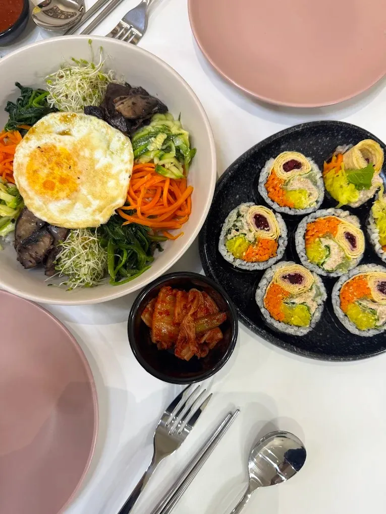 Tres auténticos coreanos en San Pedro: lugares chicos, comida casera y bebidas importadas. Uno de ellos no "maneja" el menú en español