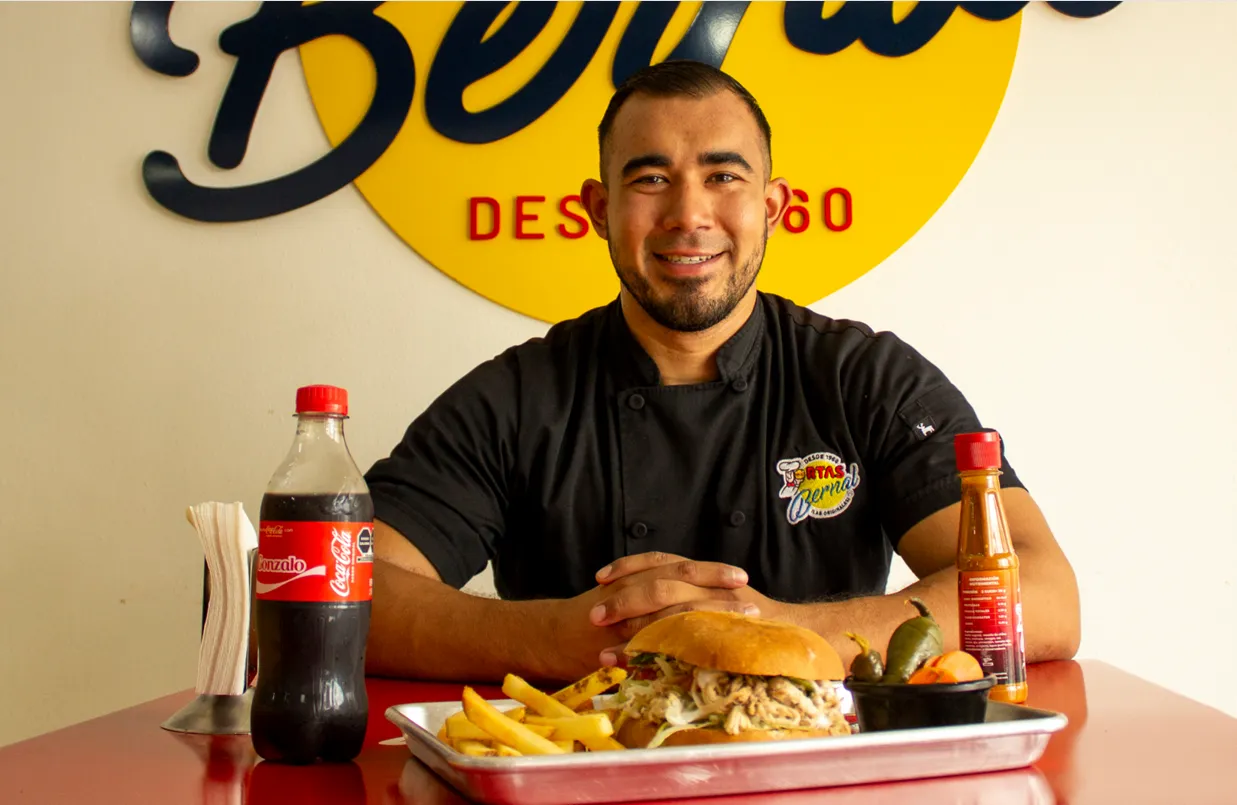 Héroes del servicio Coca-Cola.  La receta de éxito de Tortas Bernal: conservar la tradición y acercarse a un nuevo público