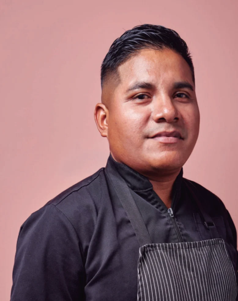 El sazón de la memoria: La herencia de la bisabuela en la cocina de Andrés Martínez