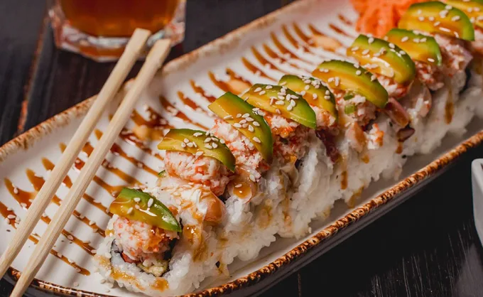 Siete 'suchi culichi', sushi empanizado y gigante, en MTY 
