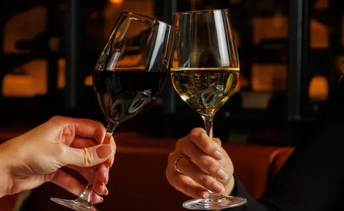 ¿Qué vino elegir para la cena de San Valentín? Carlos "el Sosofróstico" Solares nos comparte una guía de las mejores botellas para una velada en pareja o con amigos