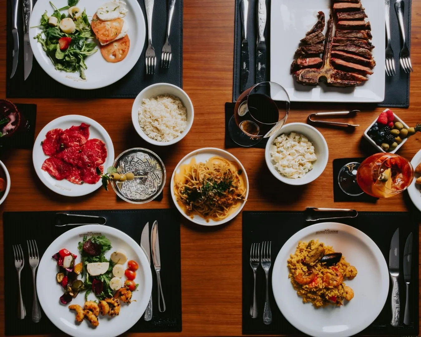 Top 6 restaurantes premium para salir con amigos en SPG