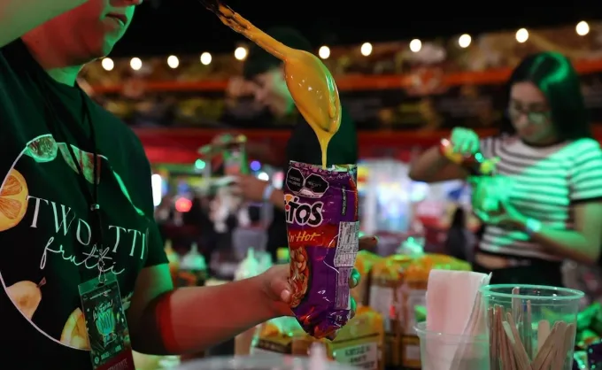 Regresa La Feria Monterrey para su edición 2026. Juegos mecánicos, artesanías, música, shows y antojos de todo tipo: hamburguesas, gorditas, elotes, brochetas y más
