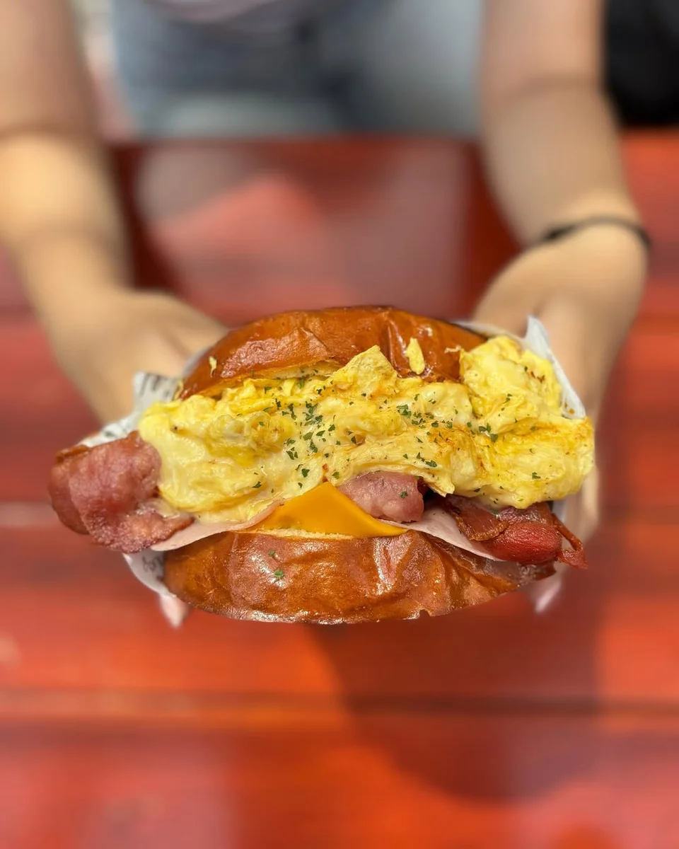 Tres opciones de lonches gigantes y rellenos en SPG y MTY 
