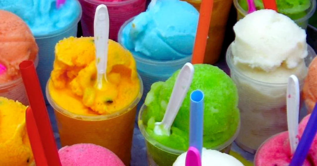 Ruta de mercados. Churubusco, anteriormente "Puente del Papa", el popular por vender herramientas y comida de todo tipo: elotes, carnitas, nieve, aguas, tacos y más 