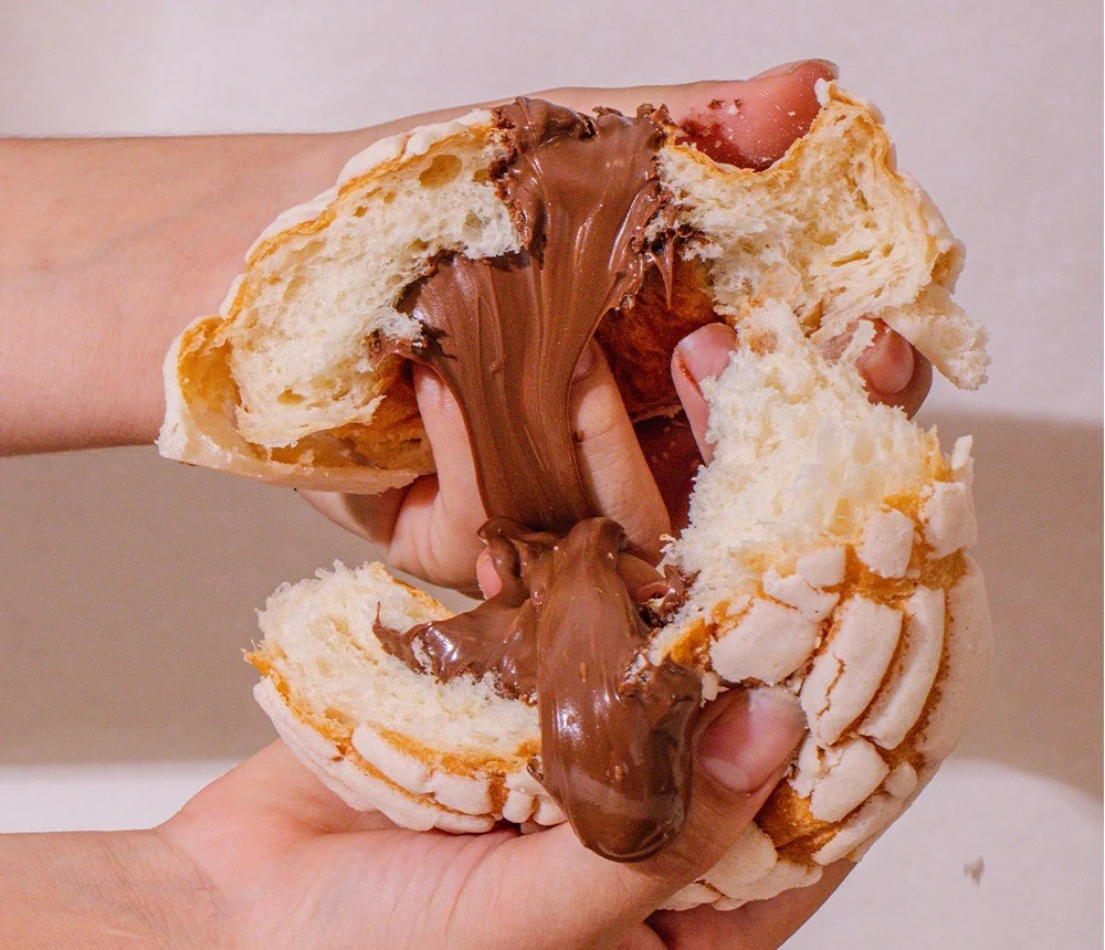 Infografía. Conchas rellenas: ¿una mejora a la receta clásica o un pretexto monchoso? Aquí 7 lugares en SPG y MTY que la ofrecen con nutella, lotus y dulce de leche 