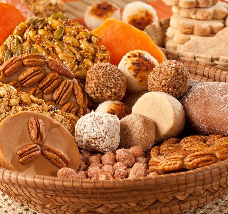 Recorridos por NL. Las glorias y los dulces de leche quemada, la aportación de Linares a nuestra gastronomía regional. Una ruta por los negocios de toda la vida