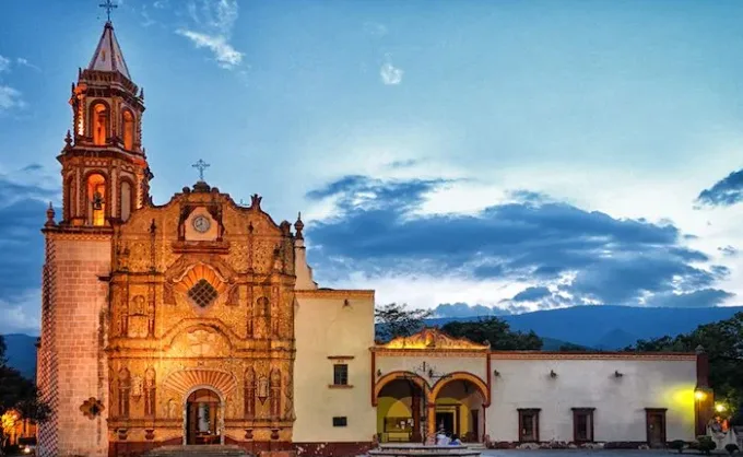 Recorridos por NL. “El que vino a Arteaga y no probó asado de mezquite, no vino". Una guía por Coahuila: sabores tradicionales, carnitas y licor de manzana