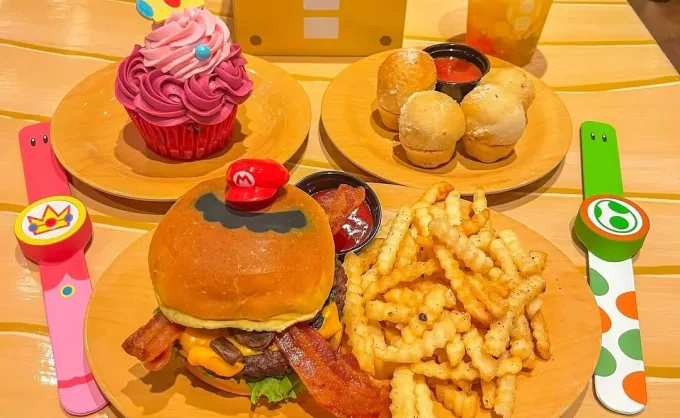 Los restaurantes de NL sacaron platillos inspirados en One Piece, Stranger Things y superhéroes como Superman y Daredevil, pero ¿dónde quedó Super Mario Bros?