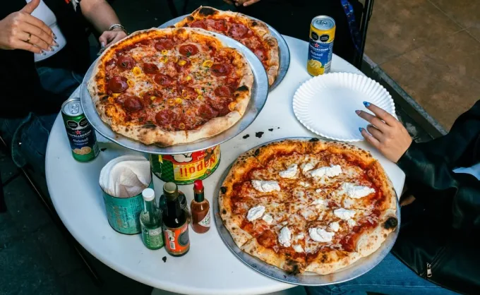 Tres opciones de pizzas al estilo Nueva York alrededor de MTY - Italiano y pizza, Nuevo León