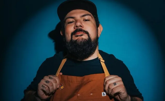 Borrecito es el chef invitado en la nueva edición de "Sábado de discos y mariscos" en Saloon Venado el 25 de abril: menú especial, mezcal artesanal y vinilos - Mariscos, Nuevo León