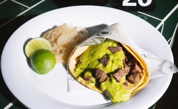Aquí las 4 taquerías nuevas en SPG y MTY: tacos gourmet con mucho aguacate, trompo y bistec tradicional, con especialidad en barbacoa y la de guisos variados