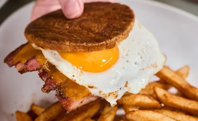 Novedades. Aquí 3 restaurantes nuevos en San Pedro y Monterrey: cocina internacional, desayunos y brunch, y un botanero regional con litros - Internacional, Nuevo León