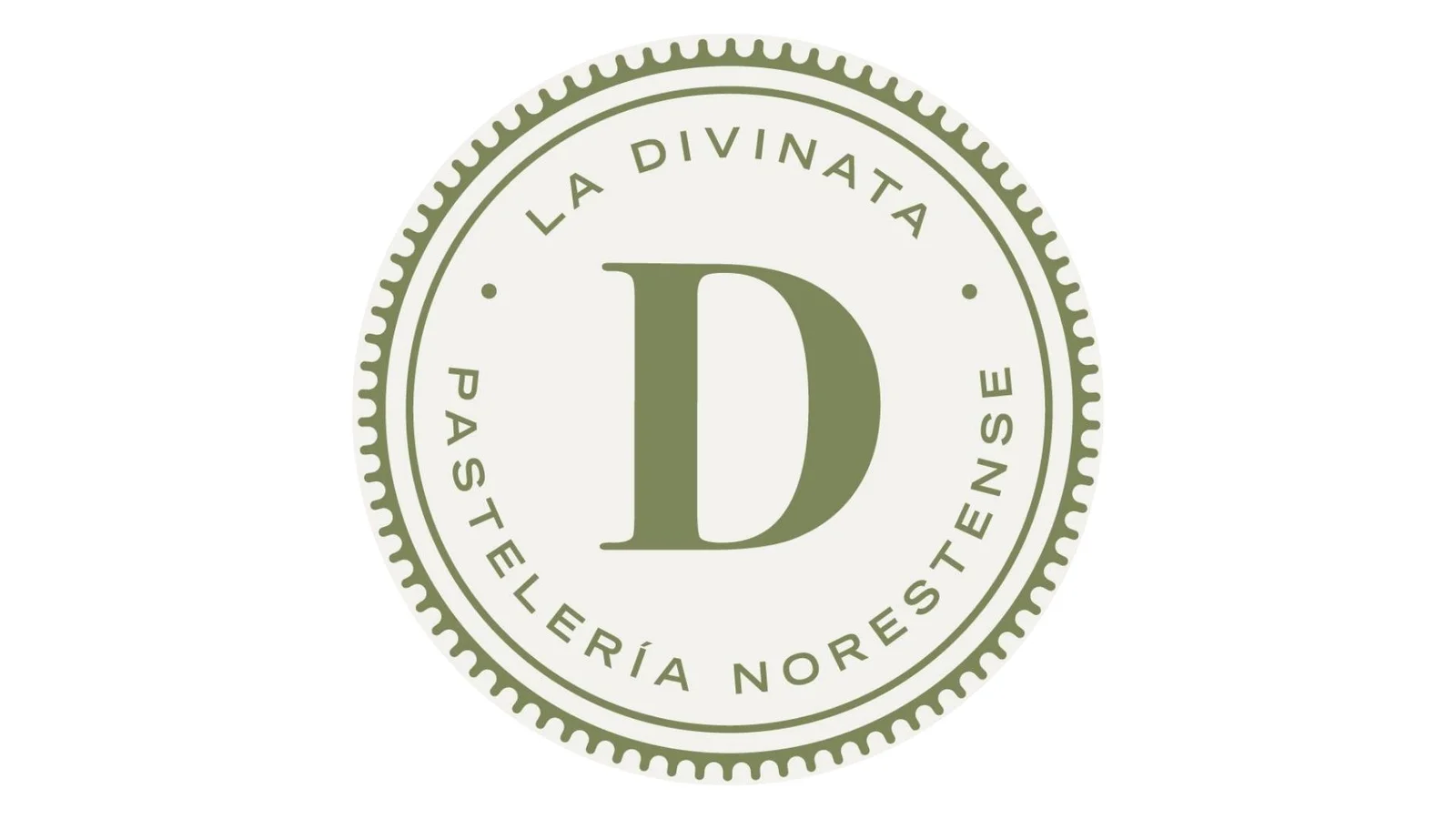 Reposterías icónicas de NL. La Divinata: creada por una madre de familia en 2007, inició por "accidente" cuando le encargaron un pastel, el popular es el de pistache