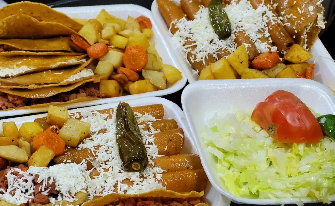 Tres antojitos caseros, baratos y llenadores en Mitras Centro