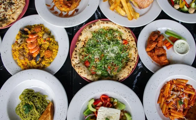 "No todo tiene que ir a la plancha, con platillos asados también puedes seguir la dieta" Vanessa Sierra. Aquí sus tips en el café bar más popular del centro de MTY — Gastronomía en Monterrey, Nuevo León