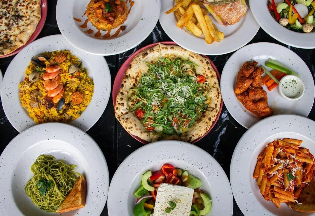 "No todo tiene que ir a la plancha, con platillos asados también puedes seguir la dieta" Vanessa Sierra. Aquí sus tips en el café bar más popular del centro de MTY — Gastronomía en Monterrey, Nuevo León