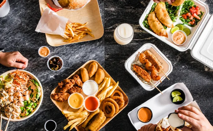 ¿Y si en lugar de ir a un bar o restaurante mejor ves el partido en un food park? Aquí 3 opciones en SNN, GPE y MTY con variedad de comida, bebidas y buena pantalla