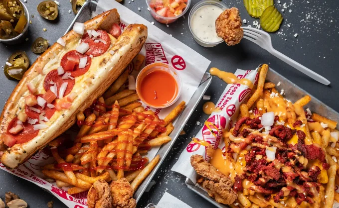Si prefieres cenar fuera del estadio, te tenemos cubierto. Comprobamos que estos 8 antojos y snacks callejeros en GPE están bien servidos y a buen precio