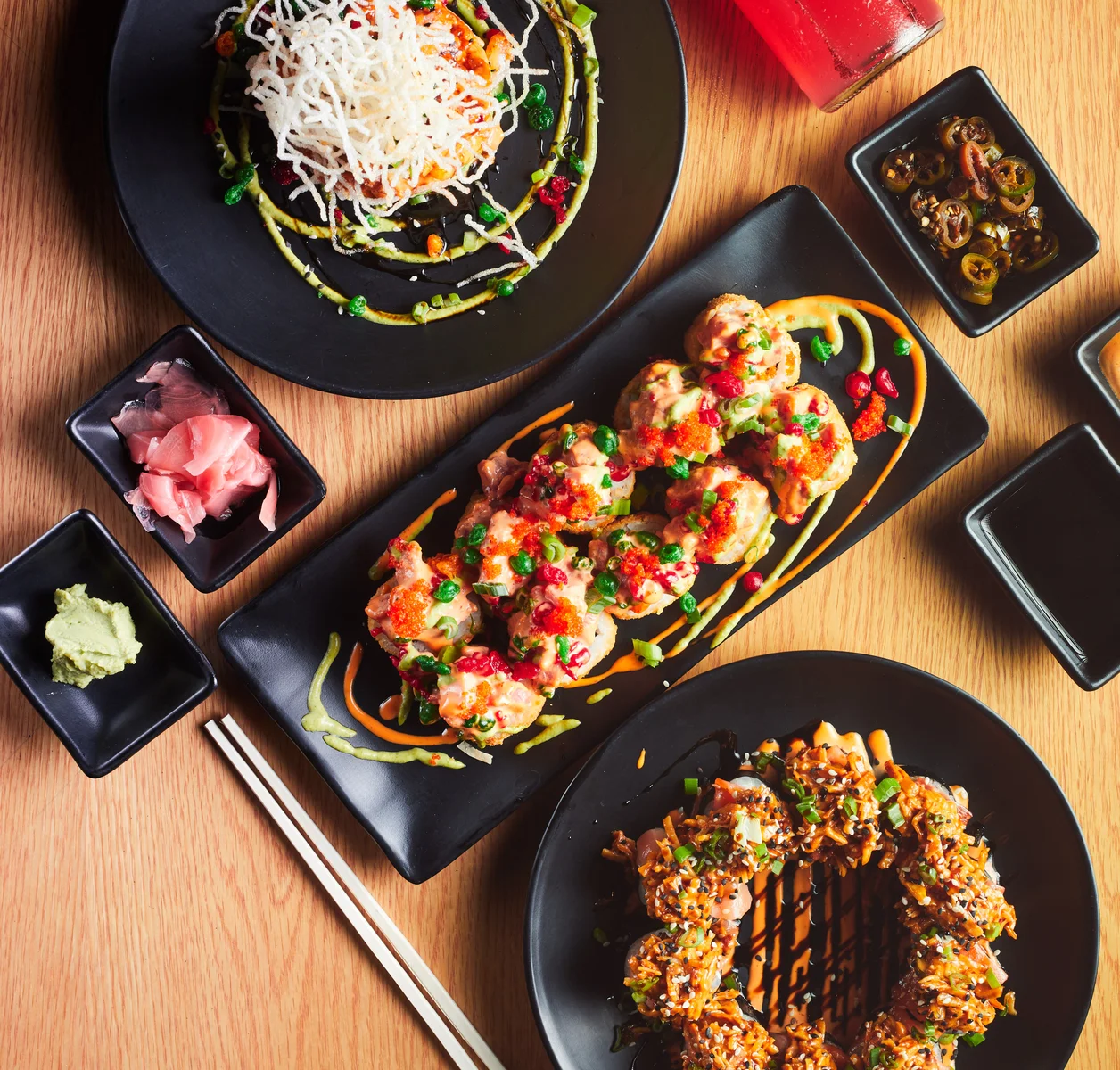 El sushi mexicanizado: una propuesta original con rollos maximalistas, crujientes, cremosos, picantes y súper “monchosos”. Aquí 12 opciones para probarlo en MTY — Gastronomía en Monterrey, Nuevo León