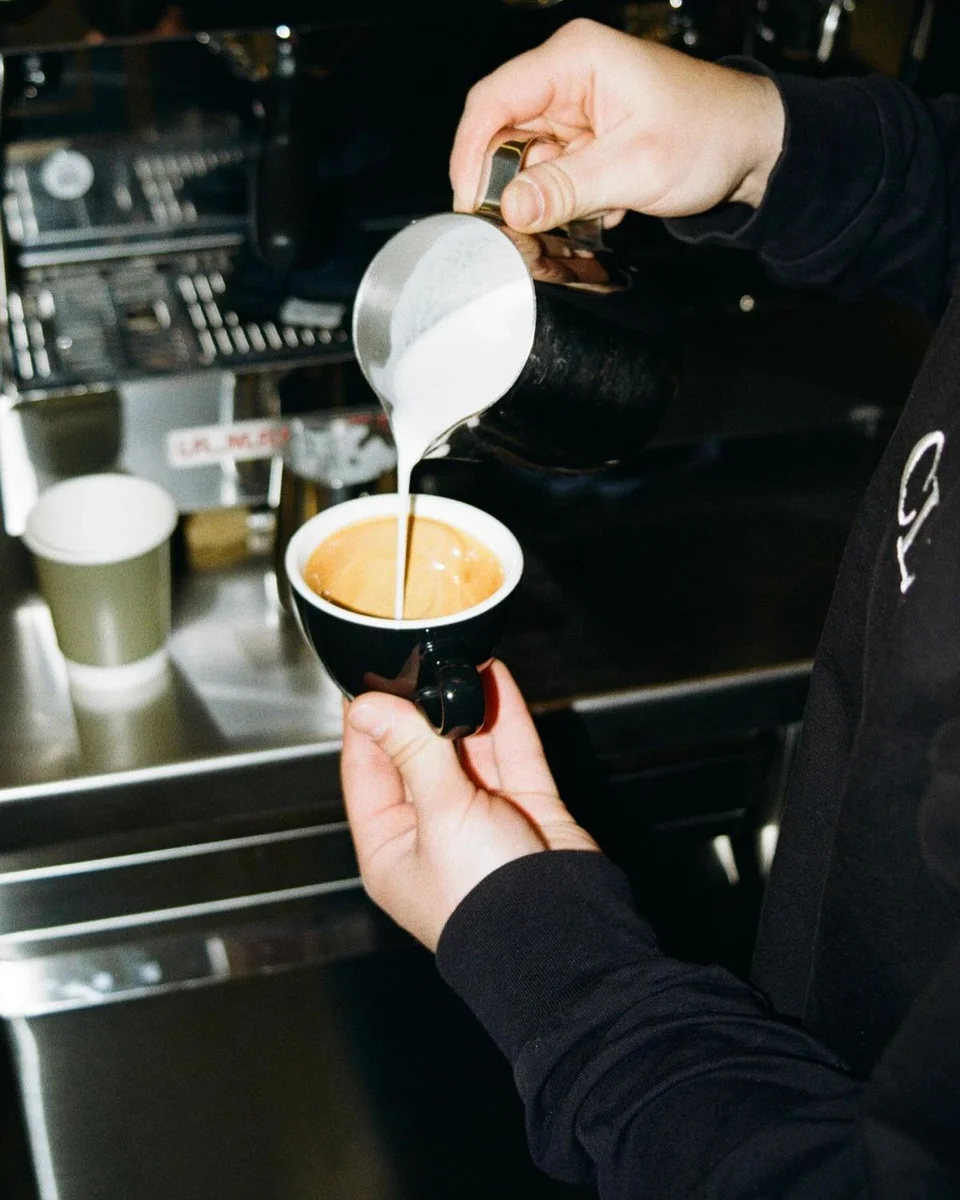 Novedades. Aquí otras 3 aperturas recientes en MTY y SNN: cafés independientes con matcha ceremonial, lattes saborizados, tisanas, taro y bebidas con proteína
