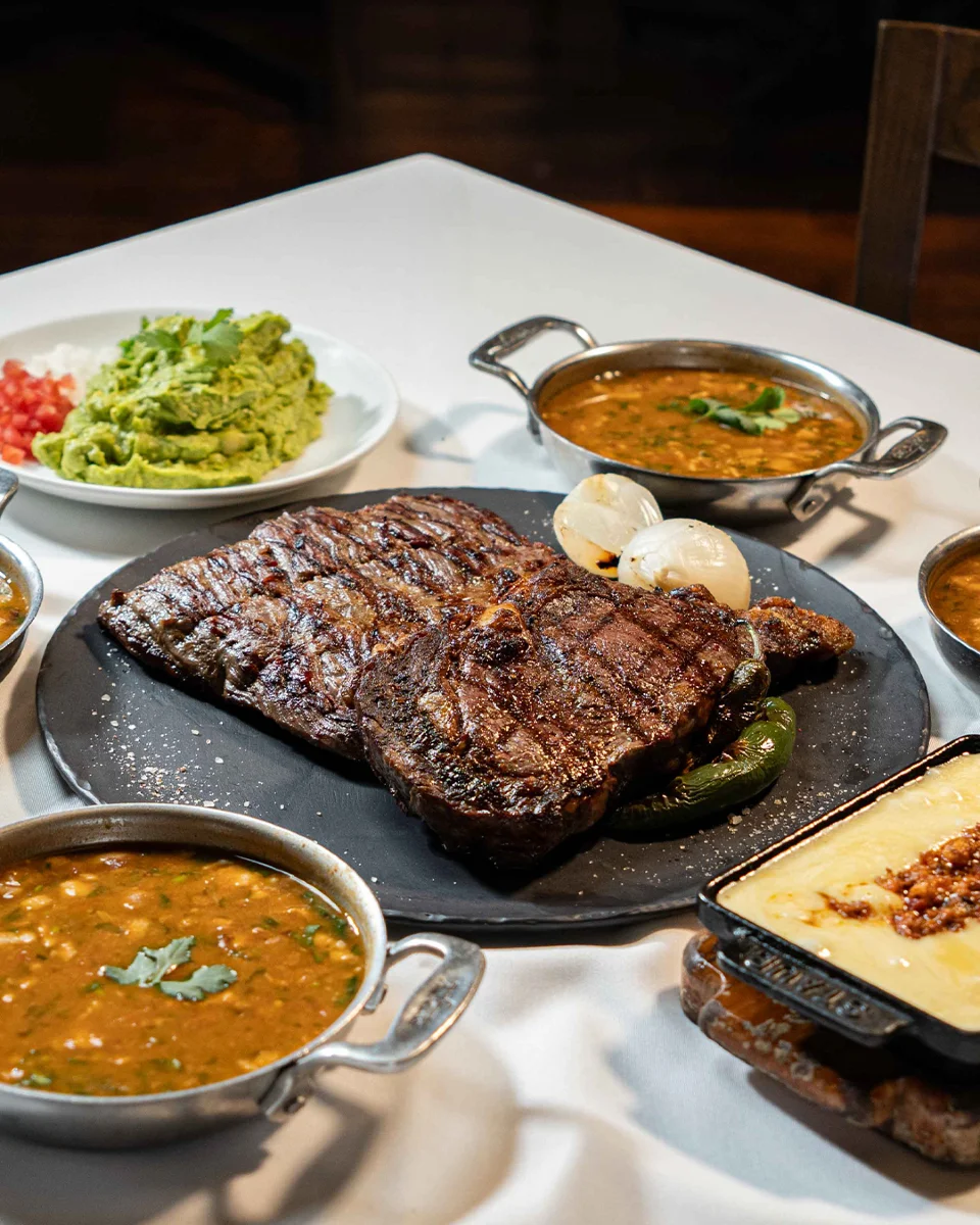 Para familias grandes: nuestros lectores nos recomendaron 5 lugares de carnes premium con servicio atento aún y cuando la mesa es de 12+ personas — Gastronomía en Monterrey, Nuevo León