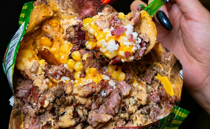 No todos los Tostitos preparados son snack, hay unos que hasta podrían ser cena. Aquí 3 opciones con elote, queso, carne asada, chicharrón y trompo en MTY y GPE - Guadalupe, Nuevo León