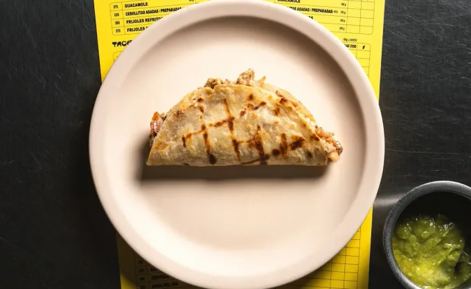 Las nuevas taquerías ya no funcionan como antes: ahora los tacos van por pieza, hay botanas para compartir y tienen postres como si fuera un restaurante 'high end'