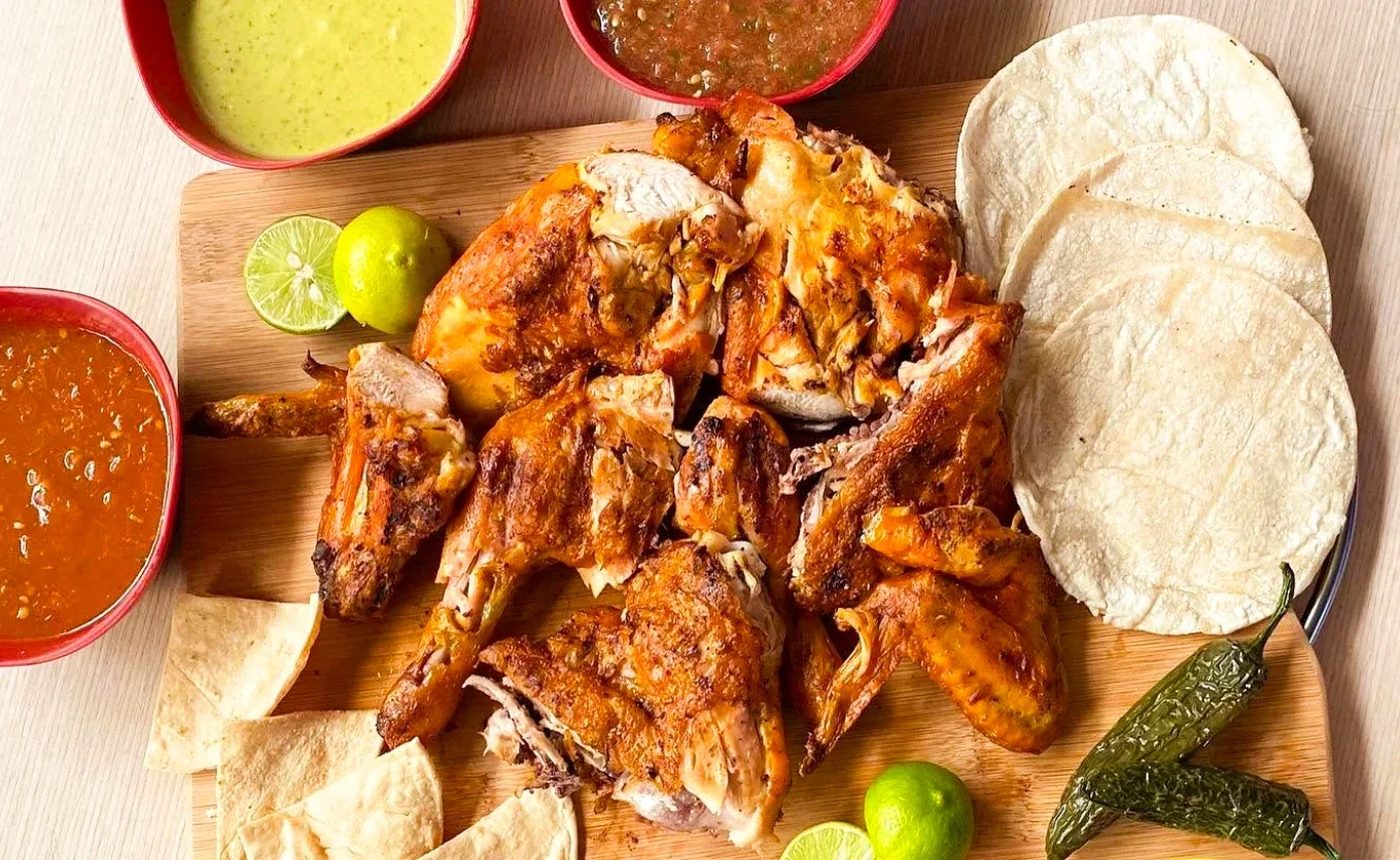 Tres pollos asados populares y con precios accesibles en STA