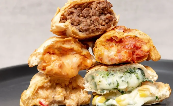 El fútbol y la gastronomía tienen todo que ver, ¿sabías que hay 6 emprendimientos de ex-jugadores de Tigres y Rayados en MTY? Pizzas, empanadas, chorizo y postres