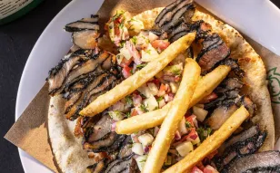 Las 3 taquerías más populares con trompo árabe de San Jemo