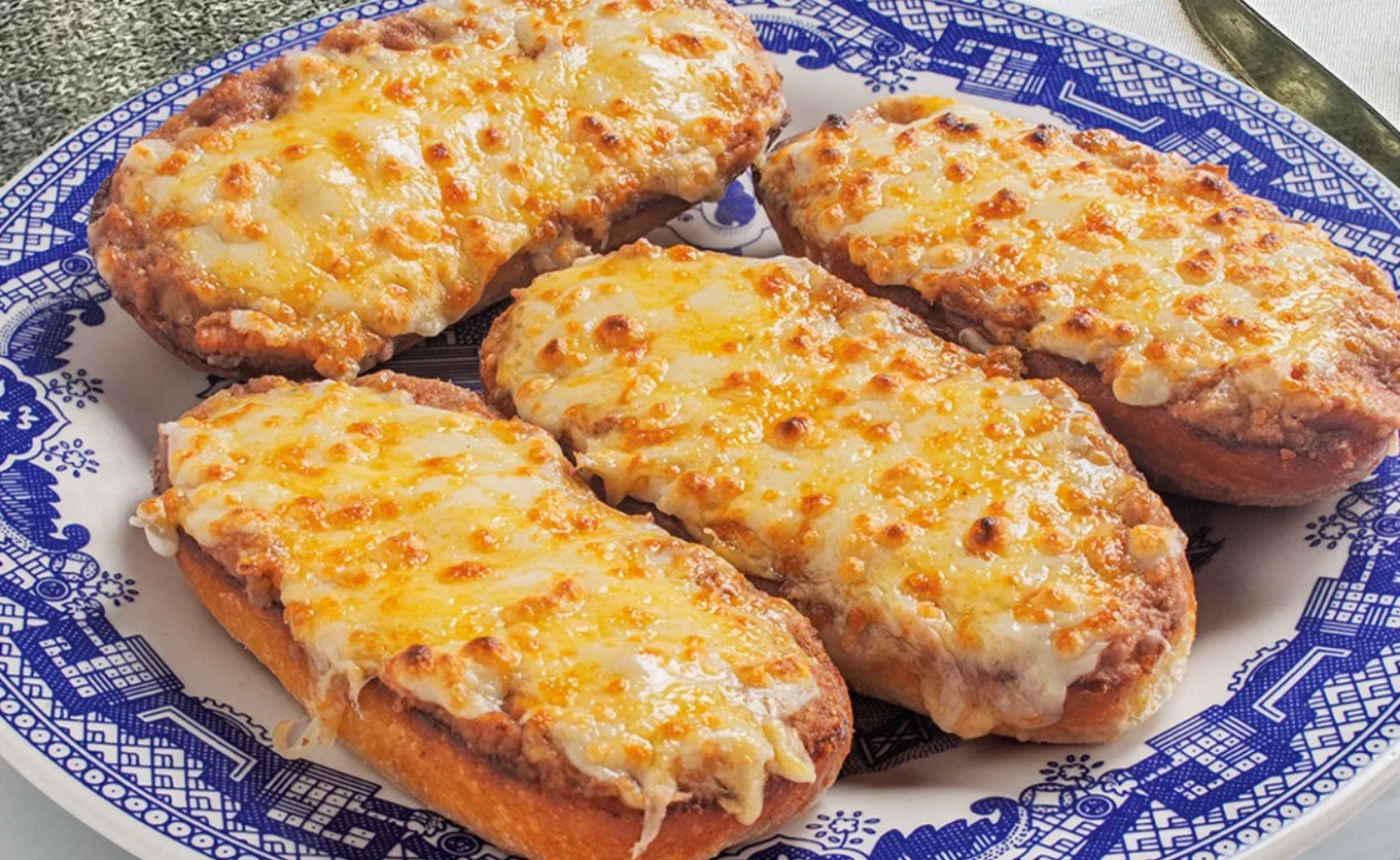 Los molletes que se hicieron virales ya se van, al menos hasta nuevo aviso