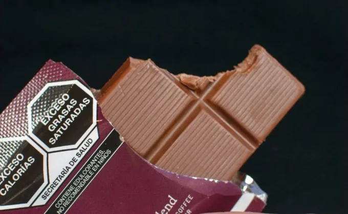 El café ya no era suficiente. Una cafetería de moda saca su propia barra de chocolate