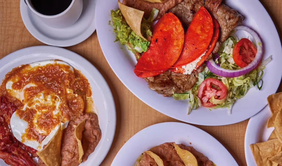 Favoritos. Desde 1937, recetas regiomontanas que han pasado generaciones, café icónico y más de 60 platillos que probar