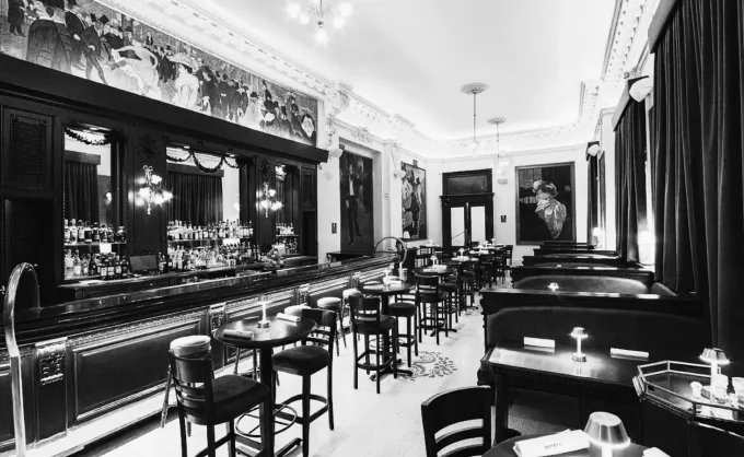Ruta de cantinas. ¿Qué tienen en común García Márquez, María Felix, Pavarotti, Celso Piña, Rufino Tamayo y Leonora Carrington? Que todos han ido al Bar 1900