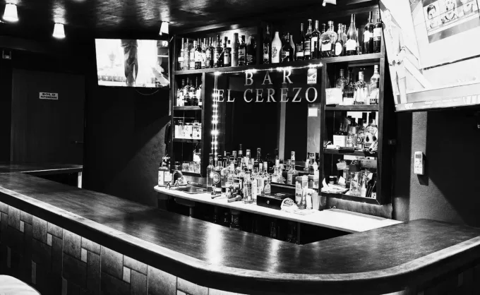 Ruta de cantinas. Bar El Cereso: en SPG, esta cantina que ofrece mariscos, frijoles charros de cortesía y Mamajuana, licor tradicional de República Dominicana