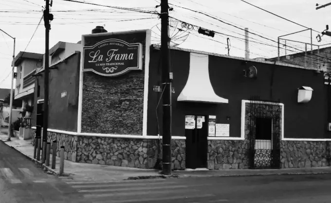 Ruta de cantinas. Cantina La Fama: más de 50 años en SNN, una cantina tradicional con ambiente familiar, estilo regional, botana de cortesía y música norteña en vivo