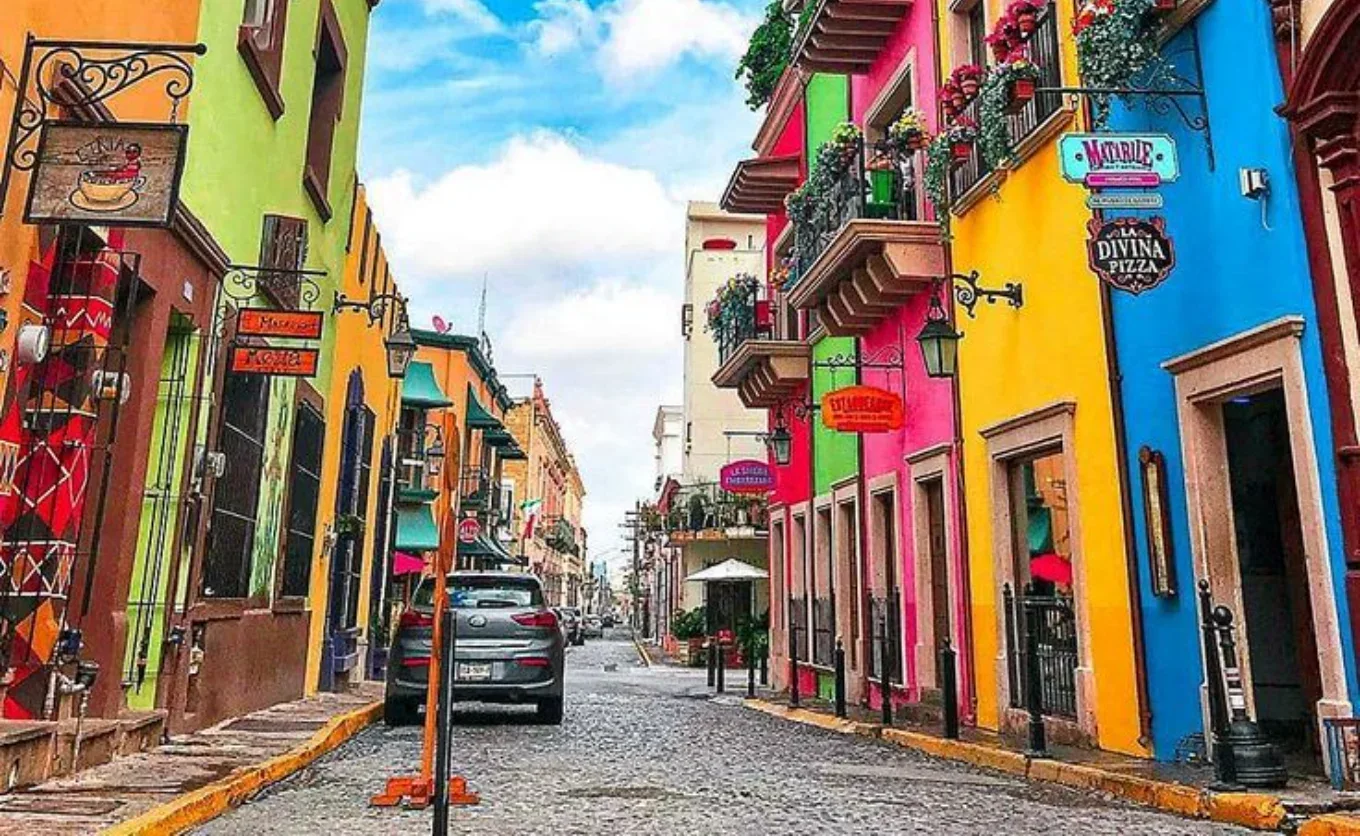 No se ha visto el Centrito lleno. La gente prefiere Barrio Antiguo no sólo por su ubicación, el "relajo" y la variedad de bares, sino por la historia que cuenta