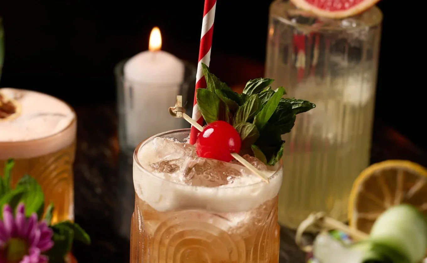 Otros países organizan rutas de 'bar hopping', recorrido de varios bares en una noche, para turistas y locales. ¿Por qué MTY no tiene la suya? Aquí nuestra propuesta